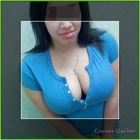 Libertine sensuelle qui aime faire des fellations baveuses