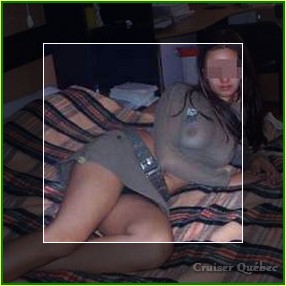 Belle petite coquine pour un black bien foutu à Terrebonne